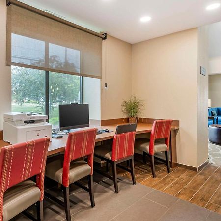 Comfort Suites East Lincoln - Mall Area Esterno foto