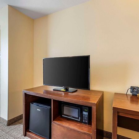 Comfort Suites East Lincoln - Mall Area Esterno foto