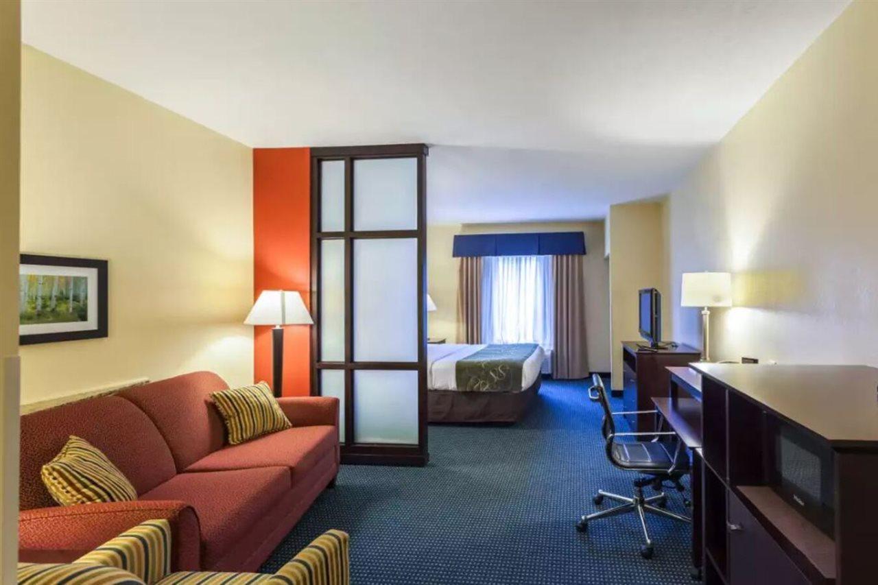 Comfort Suites East Lincoln - Mall Area Esterno foto