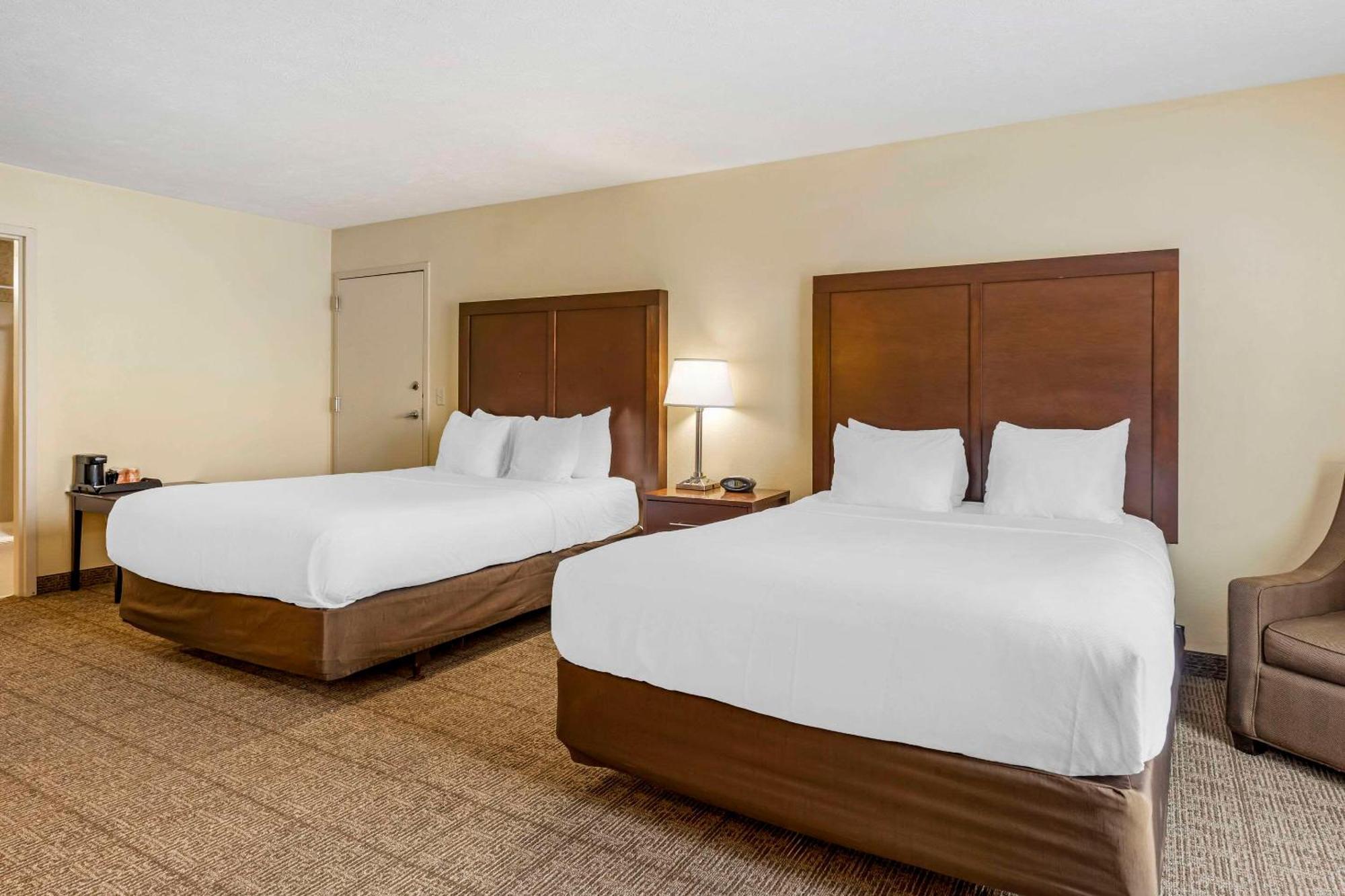 Comfort Suites East Lincoln - Mall Area Esterno foto