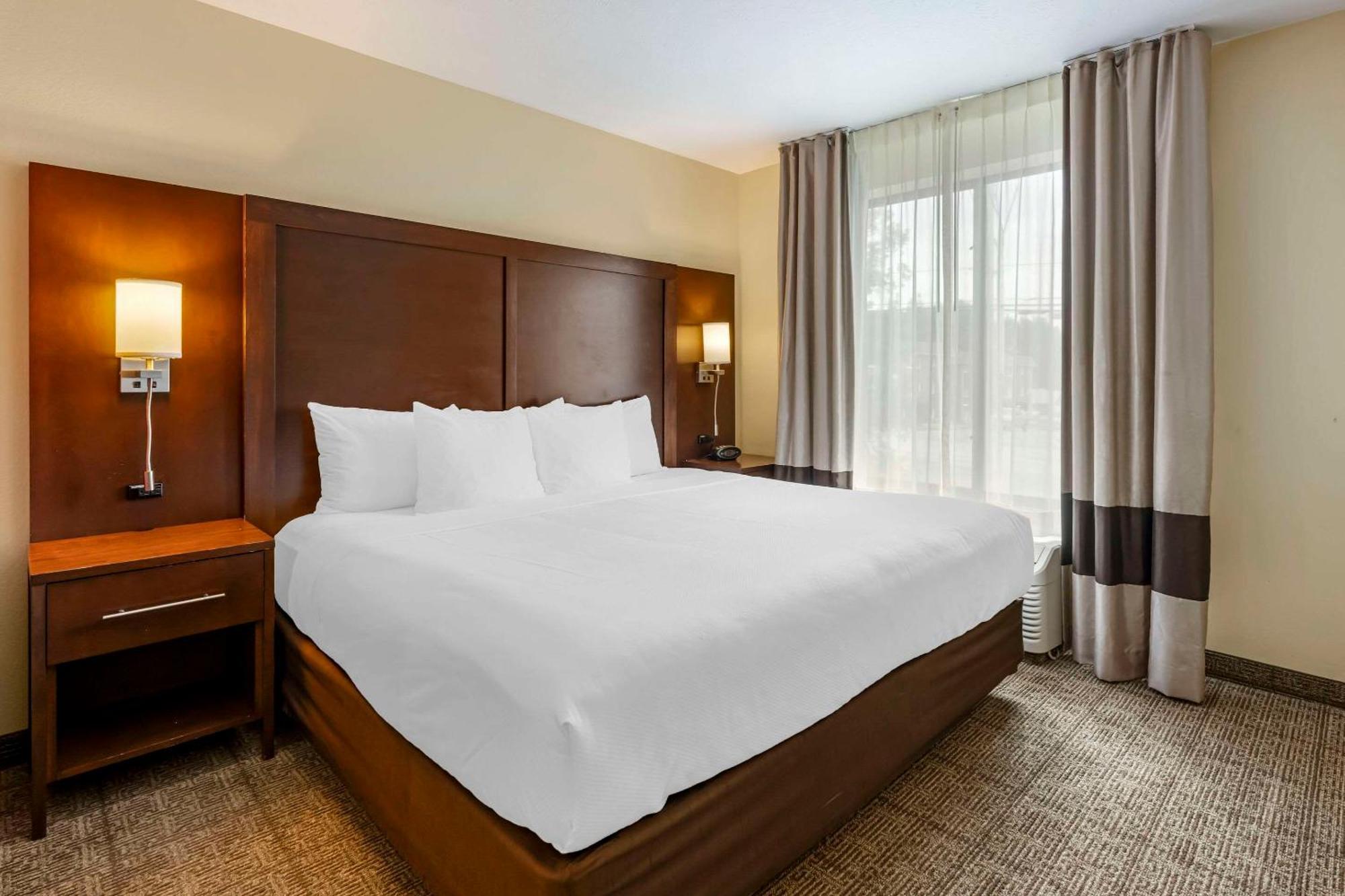 Comfort Suites East Lincoln - Mall Area Esterno foto