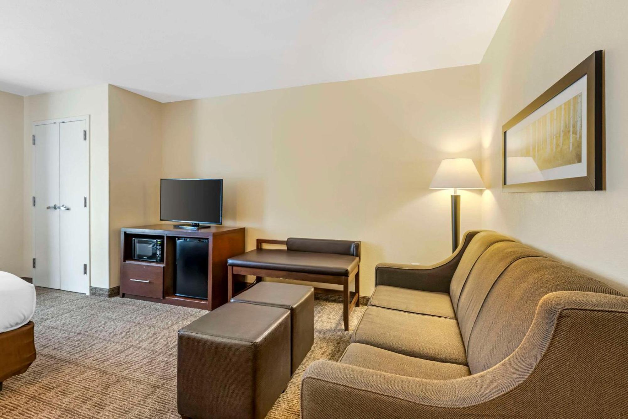Comfort Suites East Lincoln - Mall Area Esterno foto