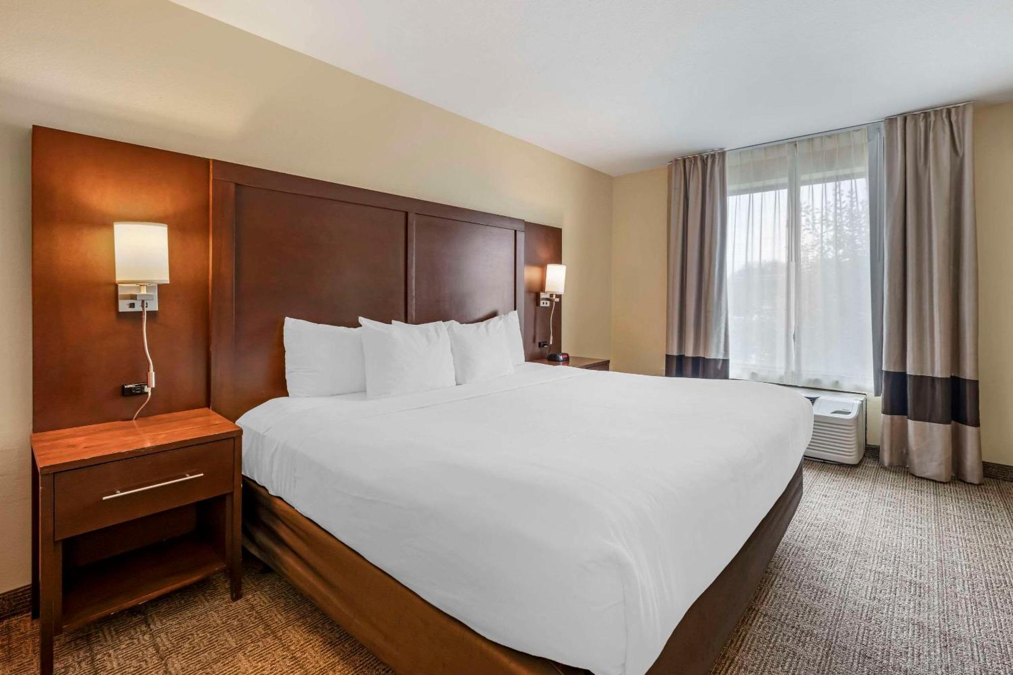 Comfort Suites East Lincoln - Mall Area Esterno foto