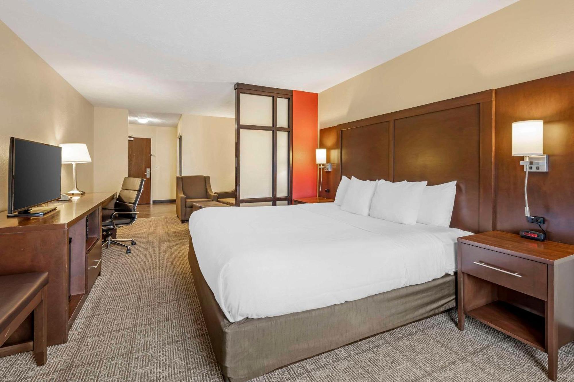 Comfort Suites East Lincoln - Mall Area Esterno foto
