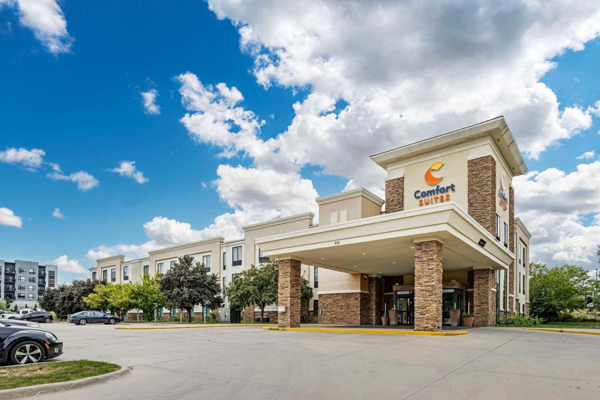 Comfort Suites East Lincoln - Mall Area Esterno foto