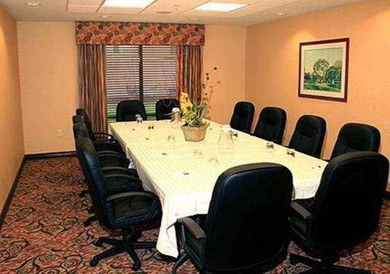 Comfort Suites East Lincoln - Mall Area Esterno foto